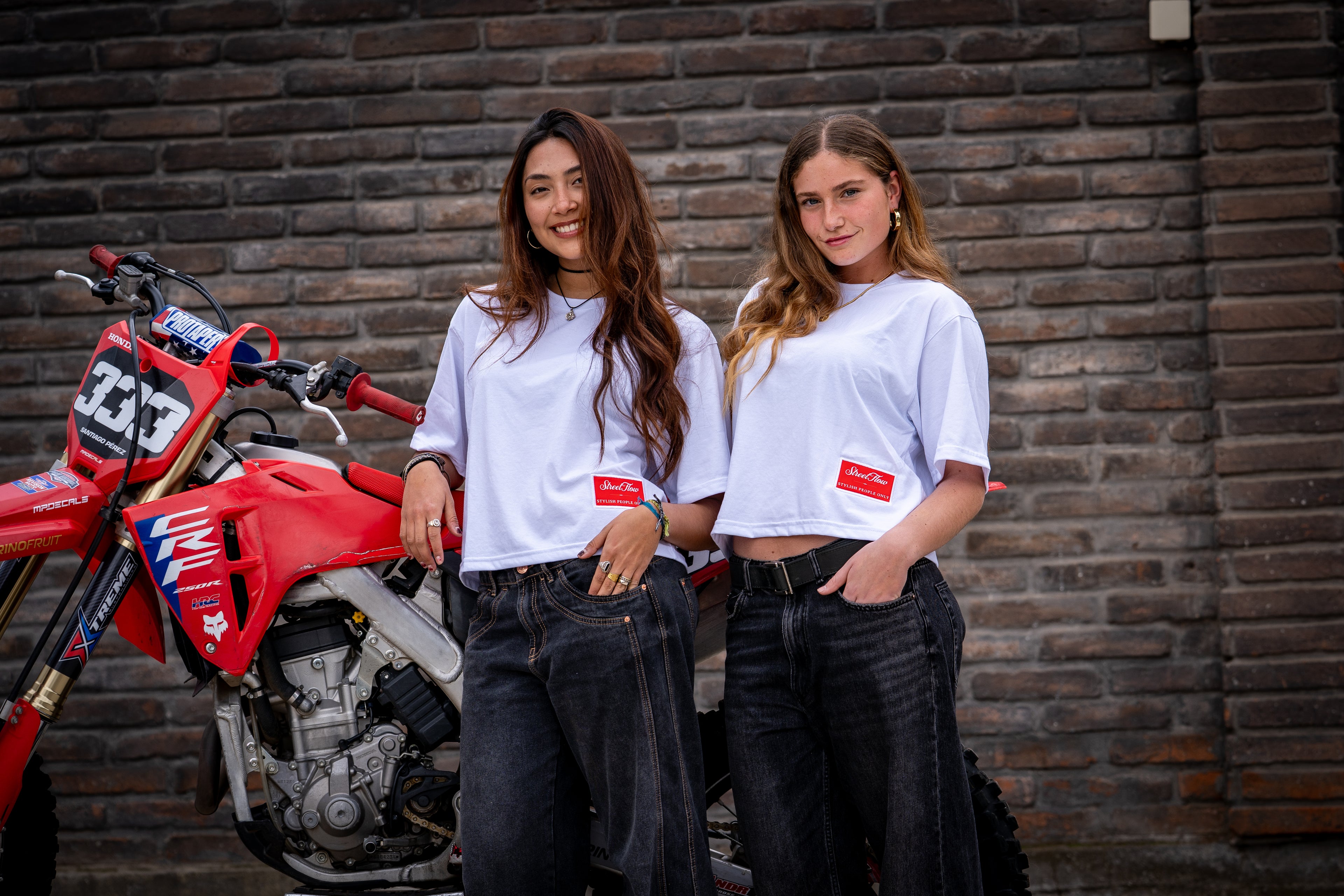 White/Red Girl Boxy fit